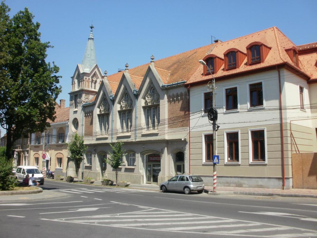 Butterfly Apartment-Hidden Gem In The Heart Of Targu Mures Luaran gambar